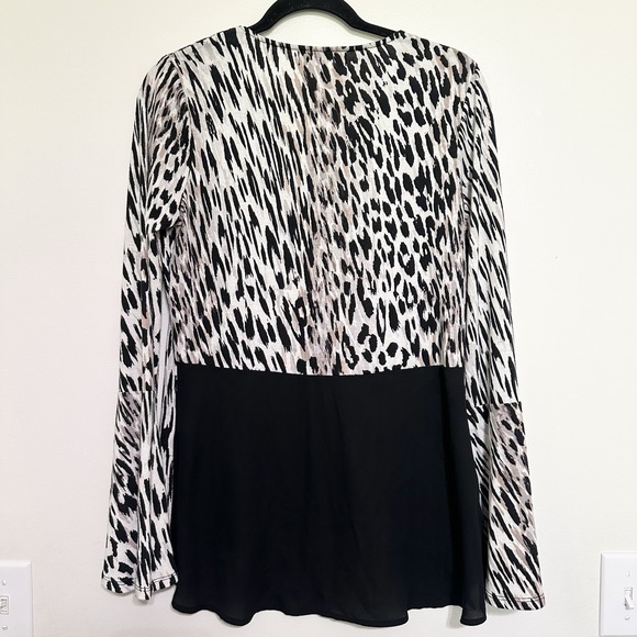 Coffee & Cake Blouse Womens Size S Animal Print Lace-Up Sheer Back Mob Wife - Picture 2 of 5
